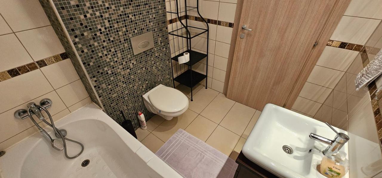 Homey 2 Cosmopolis Stefanestii de Jos Zewnętrze zdjęcie